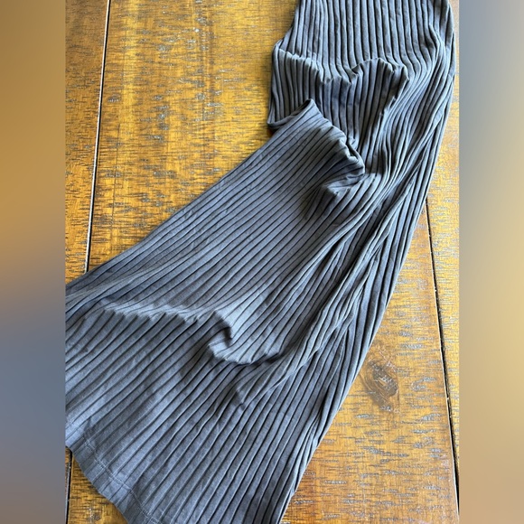 Helmut Lang
Women's Brown Rib Tee Midi Dress - Picture 7 of 10